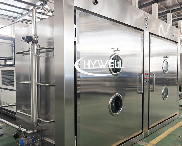 High efficiency vacuum dryer